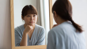 乳首の色はなぜ人によって違う？平均と個人差を整理