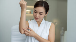 脇の黒ずみと乳首の黒ずみは似ている？